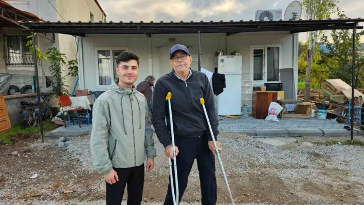 Sındırgı'da deprem sonrası yaralar sarılıyor