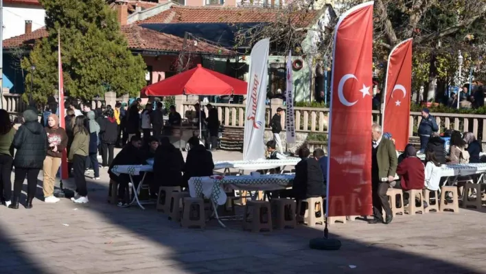 Sındırgı'da şehitler için lokma hayrı düzenlendi