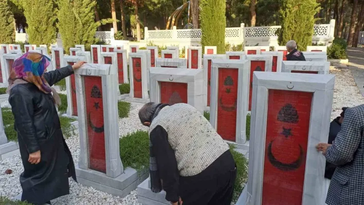 Sındırgılı Gaziler ve aileleri Çanakkale'yi gezdi