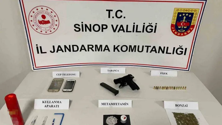 Sinop'ta otobüs yolcusu çantasında uyuşturucu ile yakalandı