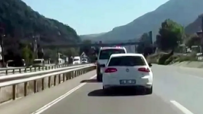 Sirenleri umursamadı, orman yangına giden ekibe yol vermedi