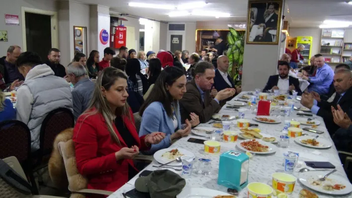 SİSED üyeleriyle iftarda bir araya geldi.