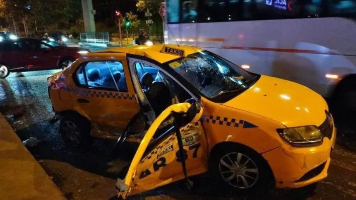 Şişli'de feci kaza: 1'i ağır 5 yaralı