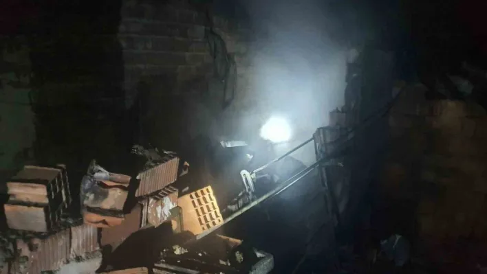 Söğüt'te ev yangını