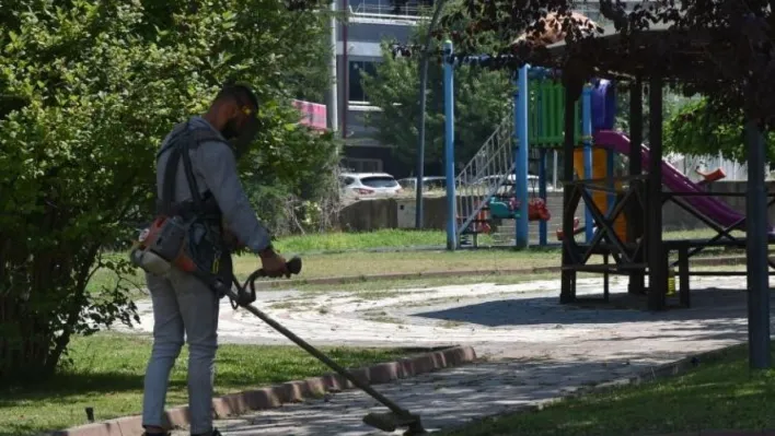 Söğüt'te park ve bahçeler güzelleştiriliyor