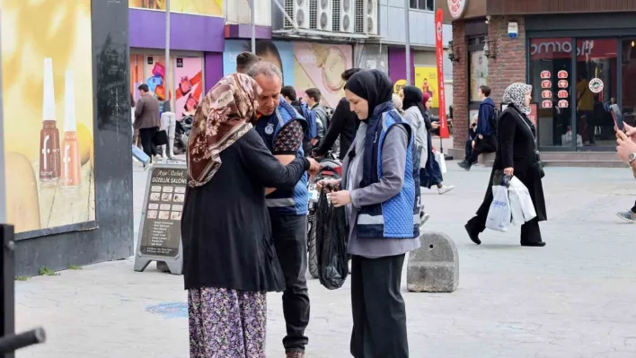 Sokakta duygu sömüren dilencilere Zabıta engeli