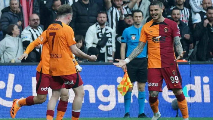 Spor Toto Süper Lig: Beşiktaş: 1 - Galatasaray: 1 (İlk yarı)