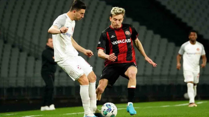 Spor Toto Süper Lig: Fatih Karagümrük: 0 - Ümraniyespor: 0 (Maç devam ediyor)