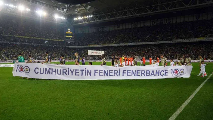 Spor Toto Süper Lig: Fenerbahçe: 0 - Medipol Başakşehir: 0 (Maç devam ediyor)