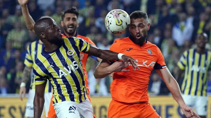 Spor Toto Süper Lig: Fenerbahçe: 0 - Medipol Başakşehir: 0 (İlk yarı)