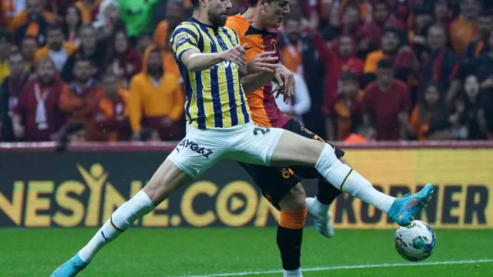 Spor Toto Süper Lig: Galatasaray: 1 - Fenerbahçe: 0 (İlk yarı)