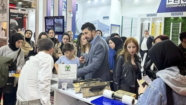 SUBÜ'lü öğrenciler TÜYAP Fuarı'nda yenilikleri incelediler