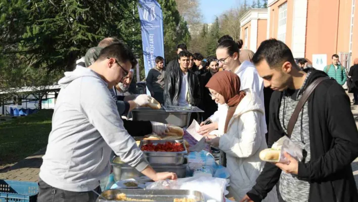 SUBÜ Teknoloji Fakültesi'nden köfte ekmek ikramı