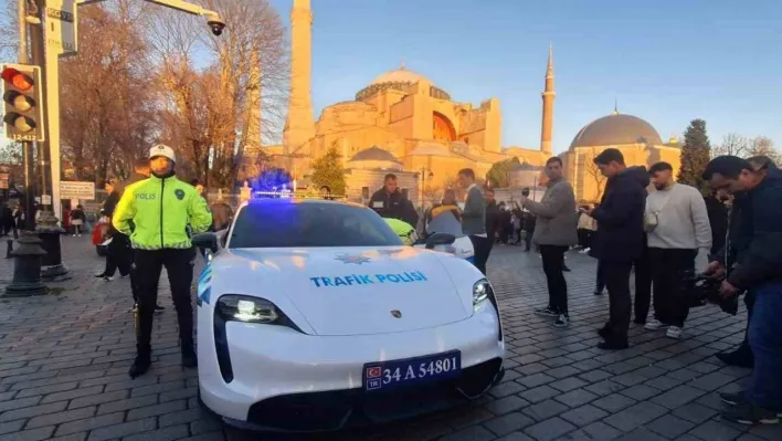 Suç örgütlerinden ele geçirilen ultra lüks otomobiller polis otosu oldu, İstanbul'da sergilendi