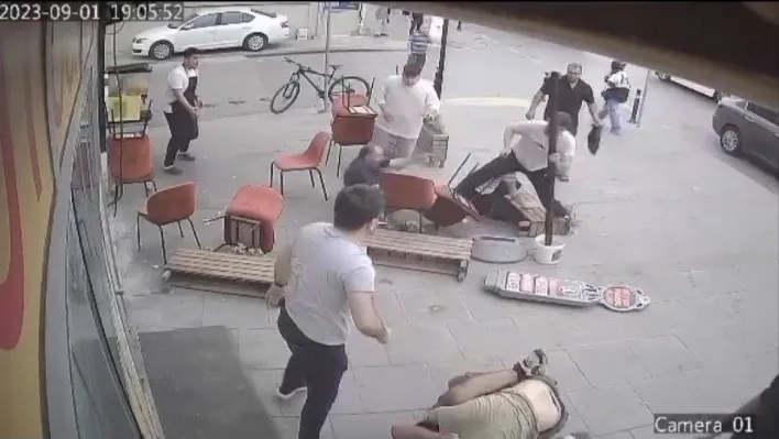 Sultanbeyli'nde 2 grup arasındaki tabureli kavga kamerada