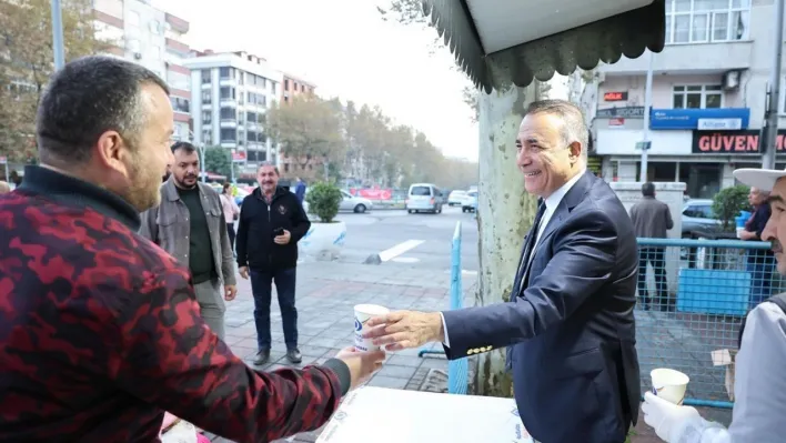 Sultangazi Belediyesi'nden vatandaşlara çorba ikramı
