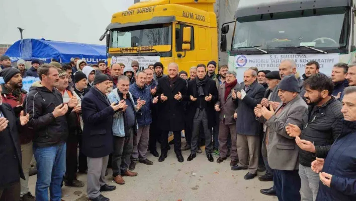 Suluova'dan deprem bölgesine yardım tırları gönderildi
