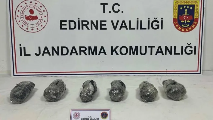 Şüphe üzerine durdurulan Bulgaristan plakalı araçtan 3 kilo uyuşturucu çıktı