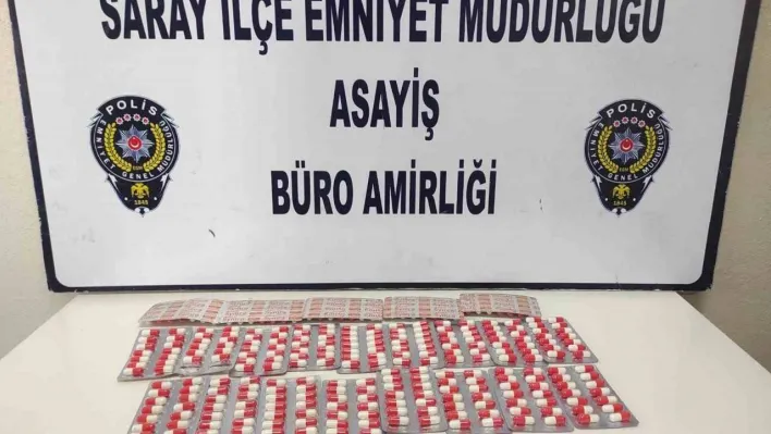 Şüphe üzerine durduruldu bavulundan  uyuşturucu madde çıktı