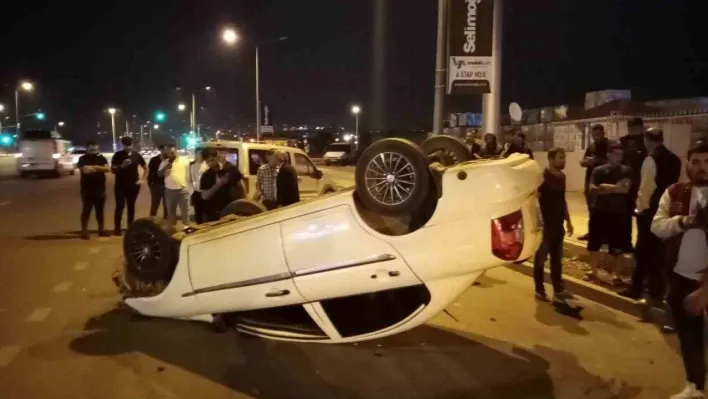 Sürücünün kontrolünden çıkan otomobil takla attı