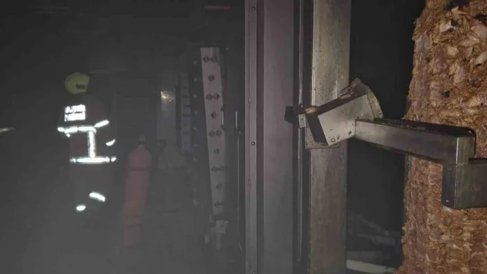 Susurluk'ta fabrika yangını: Ekipler kısa sürede müdahale etti