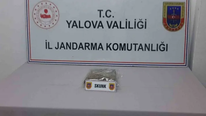 Taksideki yolcunun üzerinden uyuşturucu çıktı