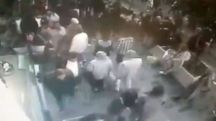 Taksim'deki patlama anı güvenlik kamerasına yansıdı
