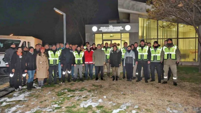 Tarihi Alan Başkanlığı deprem bölgesine 2'nci yardım ekibini gönderdi