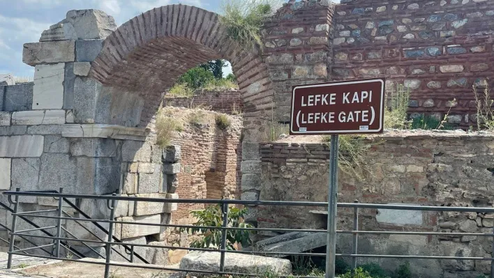 Tarihi Lefke Kapı'daki suyolunda Osmanlı kitabesi bulundu