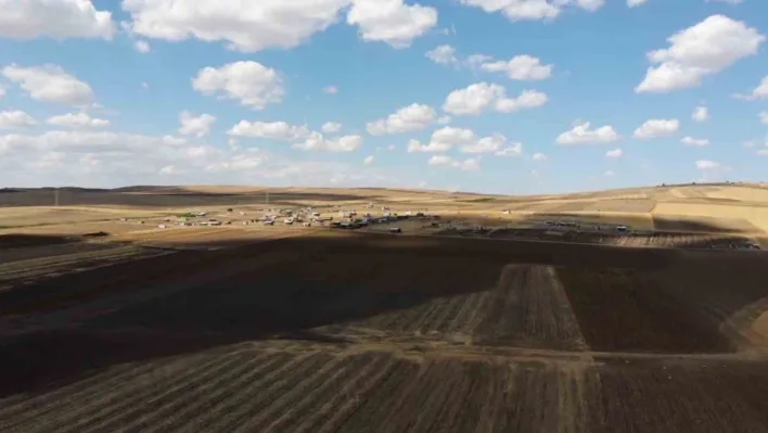 Tarım arazileri tel ve konteynerlerle kuşatıldı