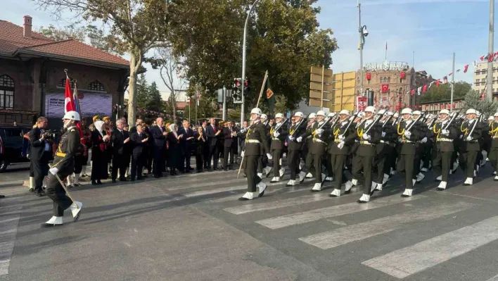 TBMM Başkanı Kurtulmuş, Cumhuriyet kortejini karşıladı