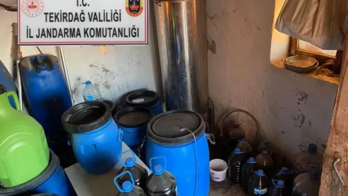 Tekirdağ'da 1 ton 165 litre sahte içki ele geçirildi