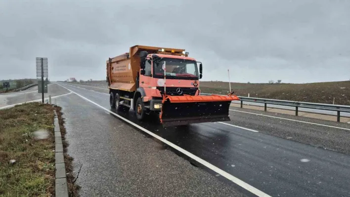 Tekirdağ'da beklenen kar yağışı başladı