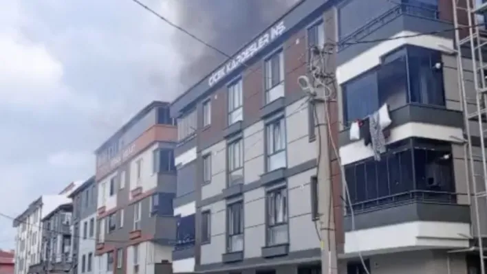 Tekirdağ'da çatı katında çıkan yangın söndürüldü