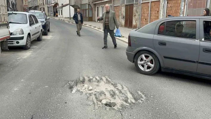 Tekirdağ'da çukura dalan motosikletli düşüp yaralandı