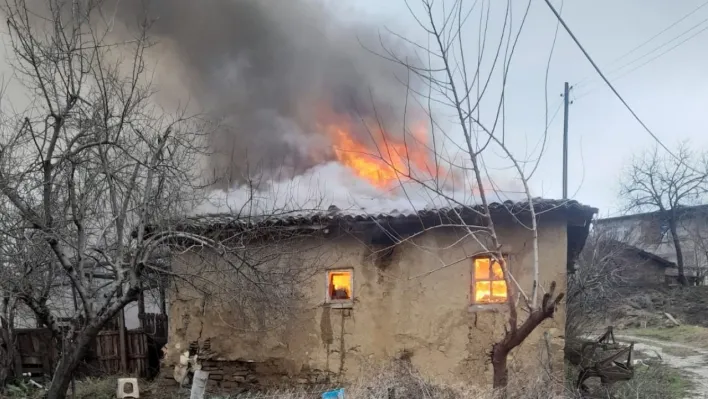 Tekirdağ'da ev yangını