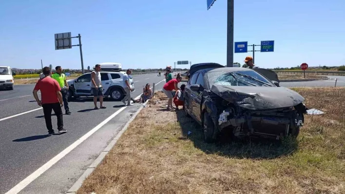 Tekirdağ'da ışık ihlali sonucu trafik kazası: 2'si çocuk, 9 yaralı
