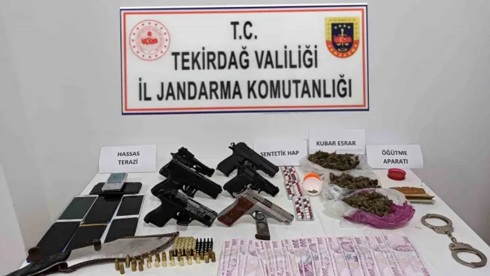 Tekirdağ'da jandarma operasyonunda silah ve uyuşturucu ele geçirildi