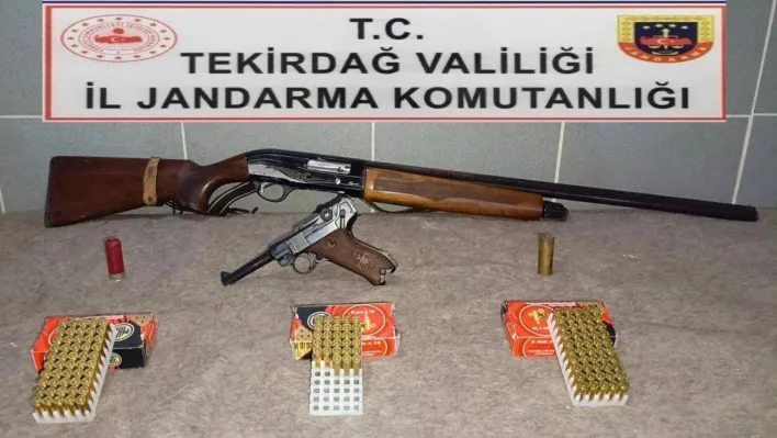 Tekirdağ'da jandarma operasyonlarında ruhsatsız silahlar ele geçirildi