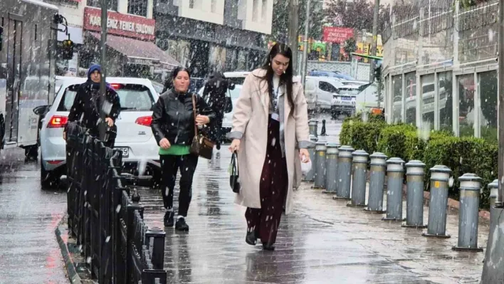 Tekirdağ'da lapa lapa kar yağdı