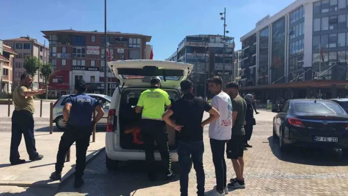 Tekirdağ'da motosikletli kurye yayalara çarptı: 3 yaralı