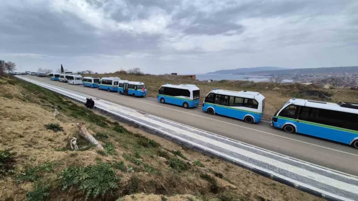 Tekirdağ'da onlarca minibüs belediye önünde kontak kapattı