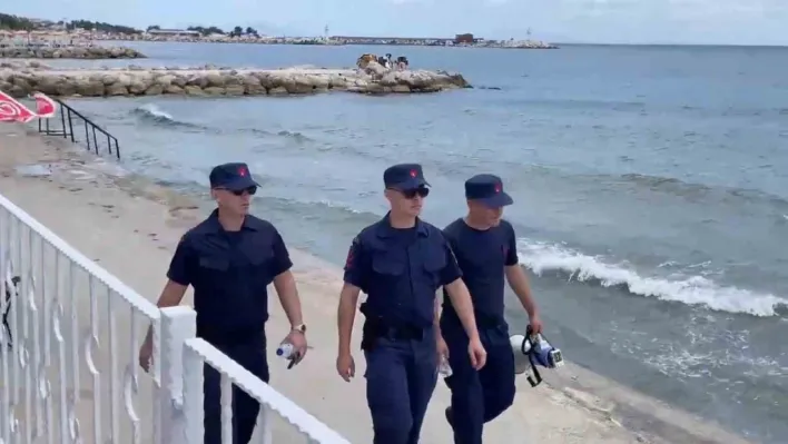 Tekirdağ'da poyraz nedeniyle üç ilçede denize girmek yasaklandı