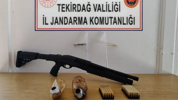 Tekirdağ'da ruhsatsız tüfek ve uyuşturucu aparatı ele geçirildi