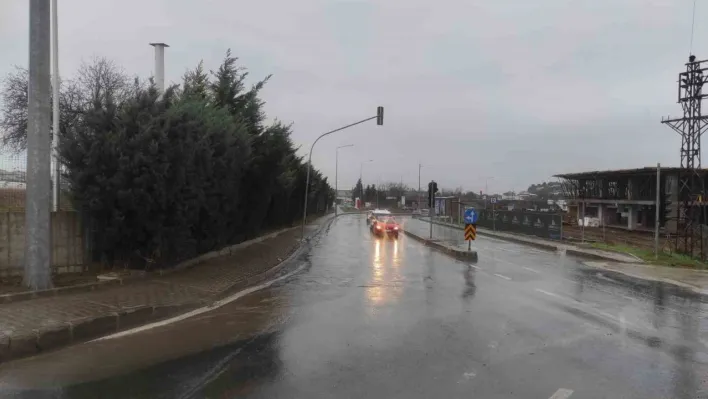 Tekirdağ'da sağanak yağış etkili oldu