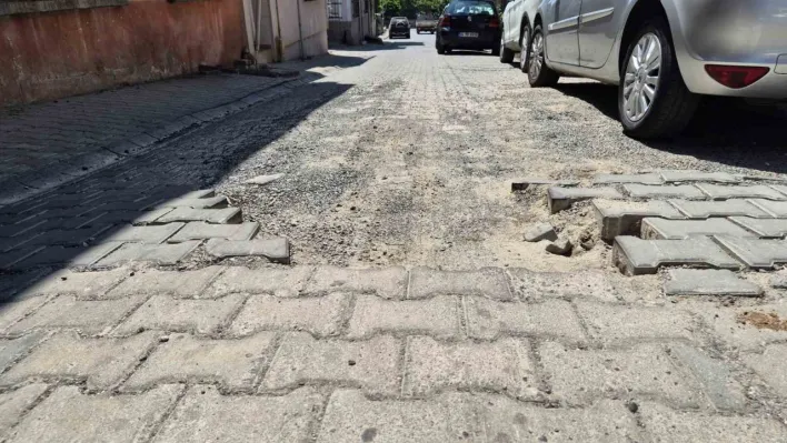 Tekirdağ'da sokaklar kazı alanına döndü