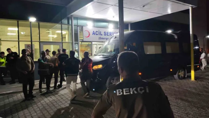 Tekirdağ'da UFO'dan inerken rapçi Çakal rastgele ateşin hedefi oldu