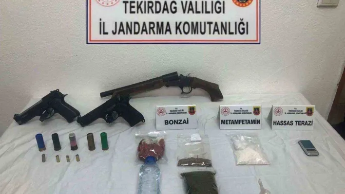 Tekirdağ'da uyuşturucu, silah ve kaçak purolar ele geçirildi