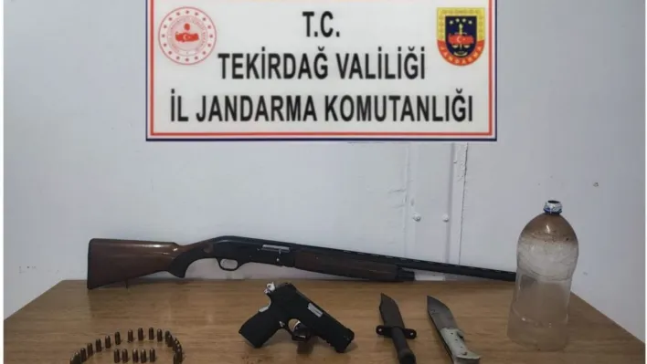 Tekirdağ'da uyuşturucu ve silah operasyonlarında çok sayıda malzeme ele geçirildi