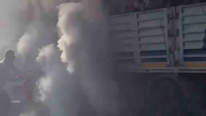 Tekirdağ tır alevlere teslim olmadan söndürüldü